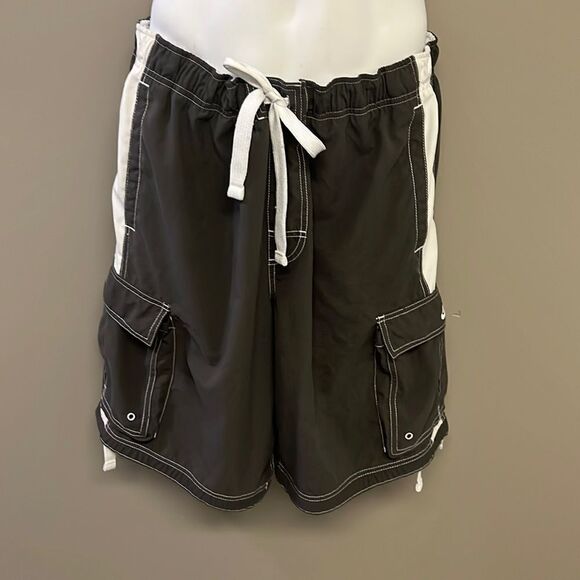 Nike Gray/White Men’s Bathing Suit Cargo Trunks w/ Drawstrings & Pockets- XL - Picture 1 of 14